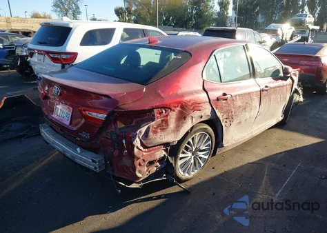 2019 Toyota Camry Hybrid Xle z USA, uszkodzony, nr VIN 4T1B21HK5KU013574